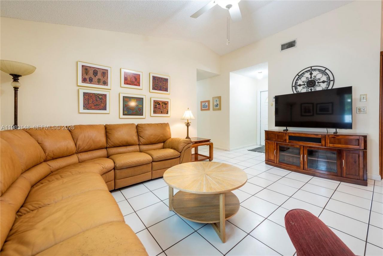 828 NW 99th Ave, Plantation, FL 33324 Photo