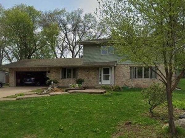 3103 Selkirk Drive, Burnsville, MN 55337