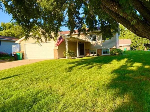 1902 Brookside Drive, Albert Lea, MN 56007