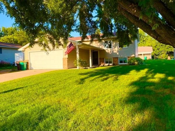 1902 Brookside Drive, Albert Lea, MN 56007