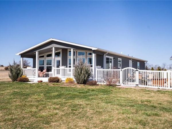 1558 N 450th Road, Baldwin City, KS 66006