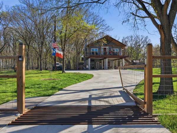 121 Lakeside DR, Seguin, TX 78155