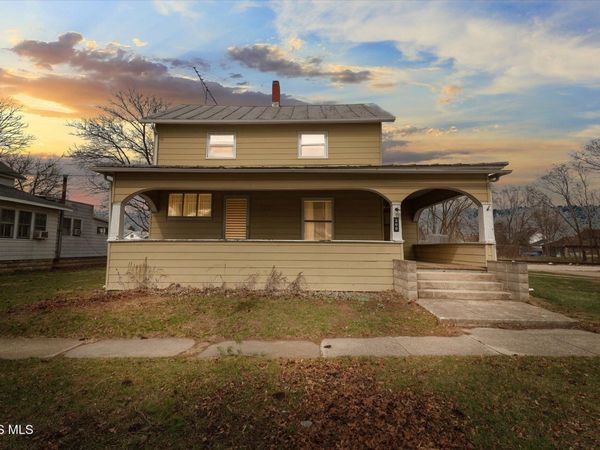 300 W Stevenson Street, Gibsonburg, OH 43431