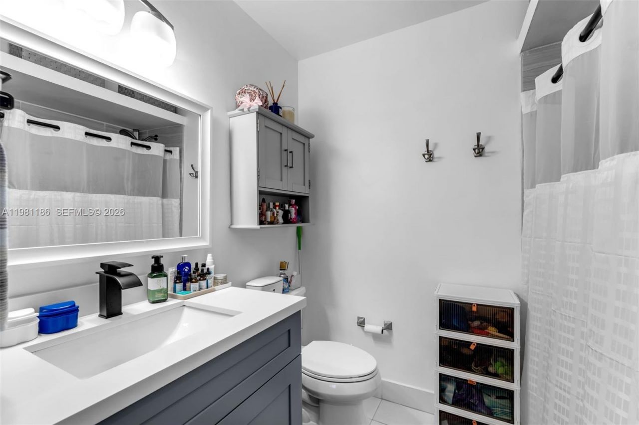 120 SW 109th Ave, Unit 18, Sweetwater, FL 33174 Photo