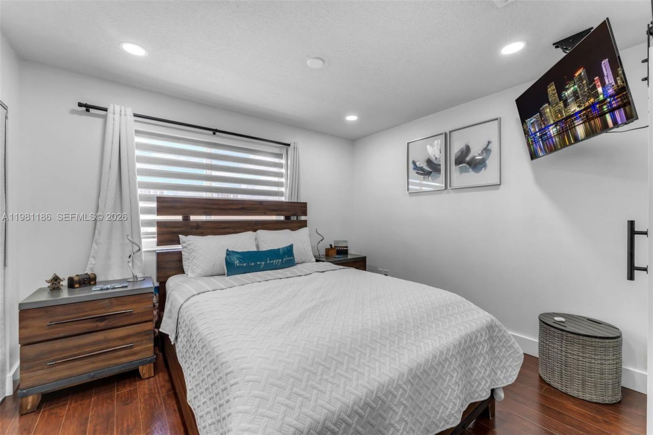 120 SW 109th Ave, Unit 18, Sweetwater, FL 33174 Photo