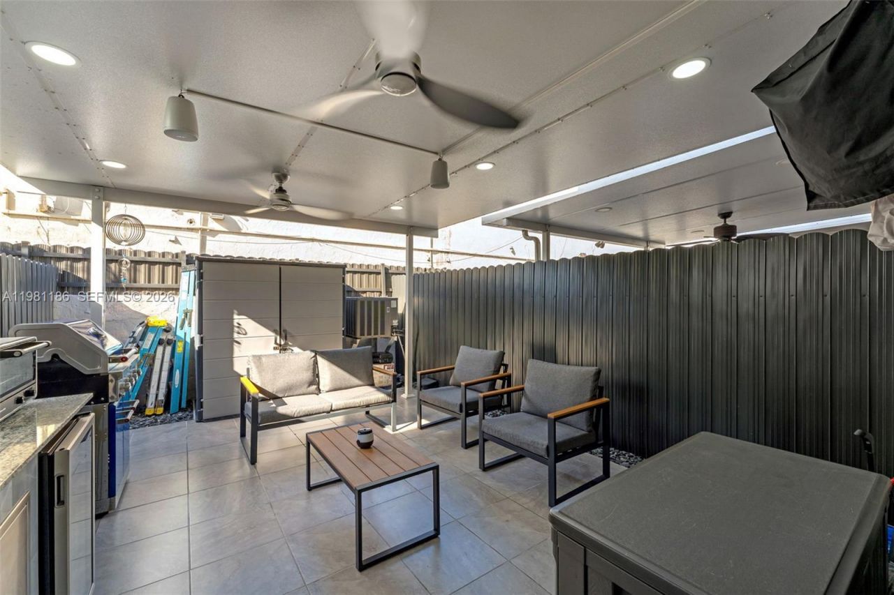 120 SW 109th Ave, Unit 18, Sweetwater, FL 33174 Photo