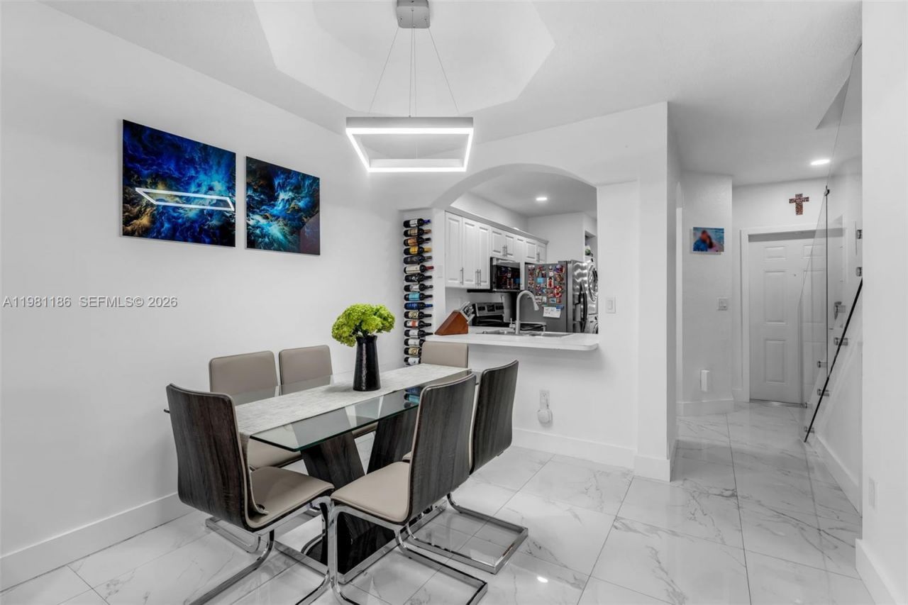 120 SW 109th Ave, Unit 18, Sweetwater, FL 33174 Photo