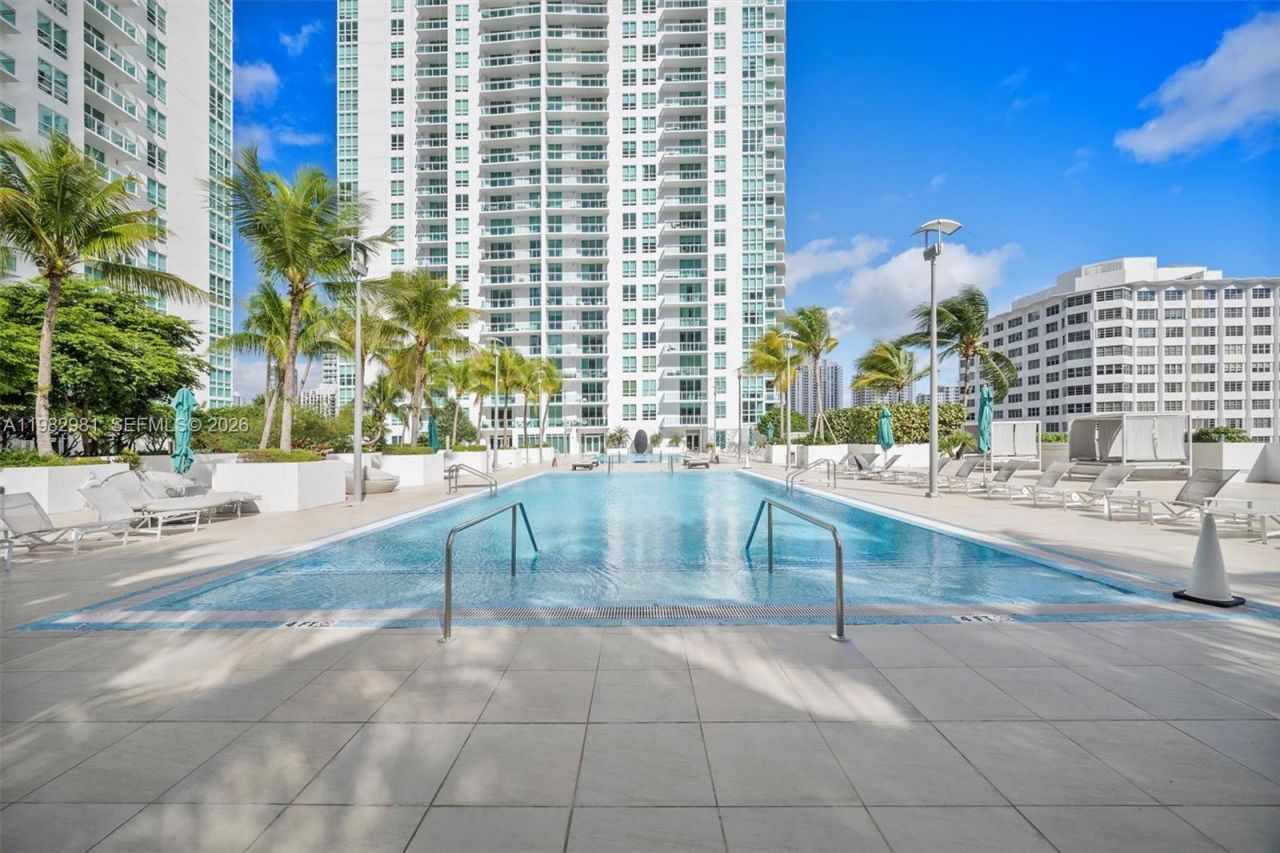 951 Brickell Ave , Unit 1806, Miami, FL 33131 Photo