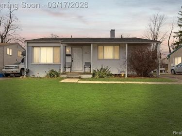 223 Victory Drive, Pontiac, MI 48342