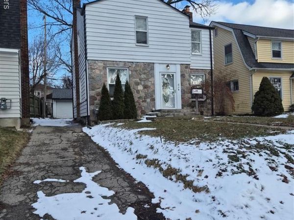 6 Utica Road, Pontiac, MI 48341