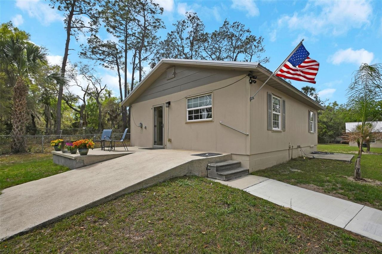 4611 Grand Avenue, De Leon Springs, FL 32130 Photo