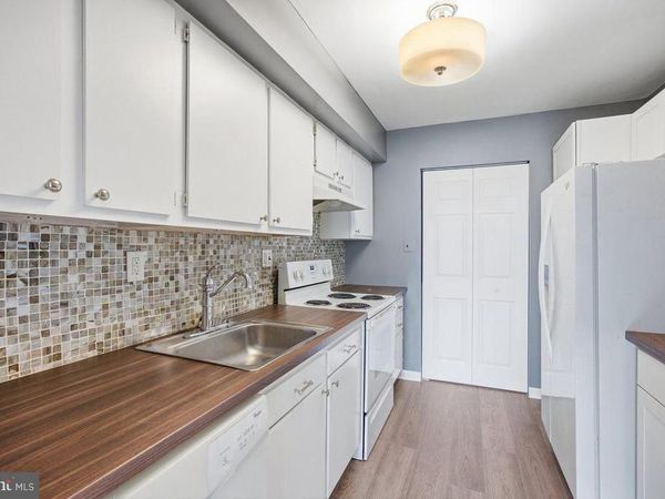 804 TIMBER CREEK, LINDENWOLD, NJ 08021