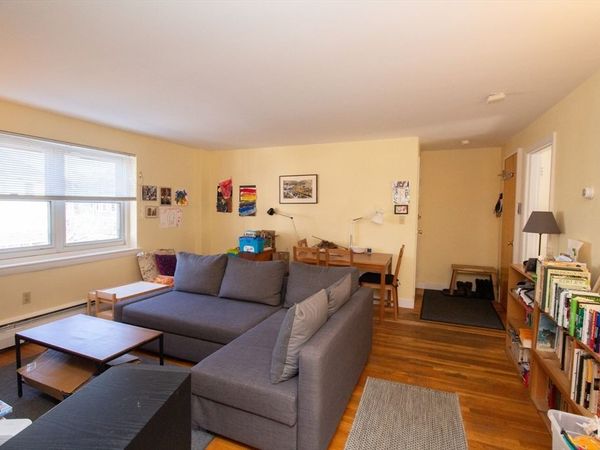79 Chestnut St, Unit 3, Brookline, MA 02445