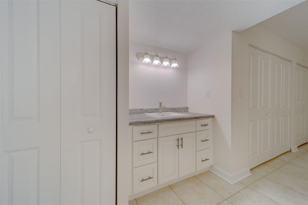 450 S Gulfview Boulevard, Unit 208, Clearwater Beach, FL 33767 Photo