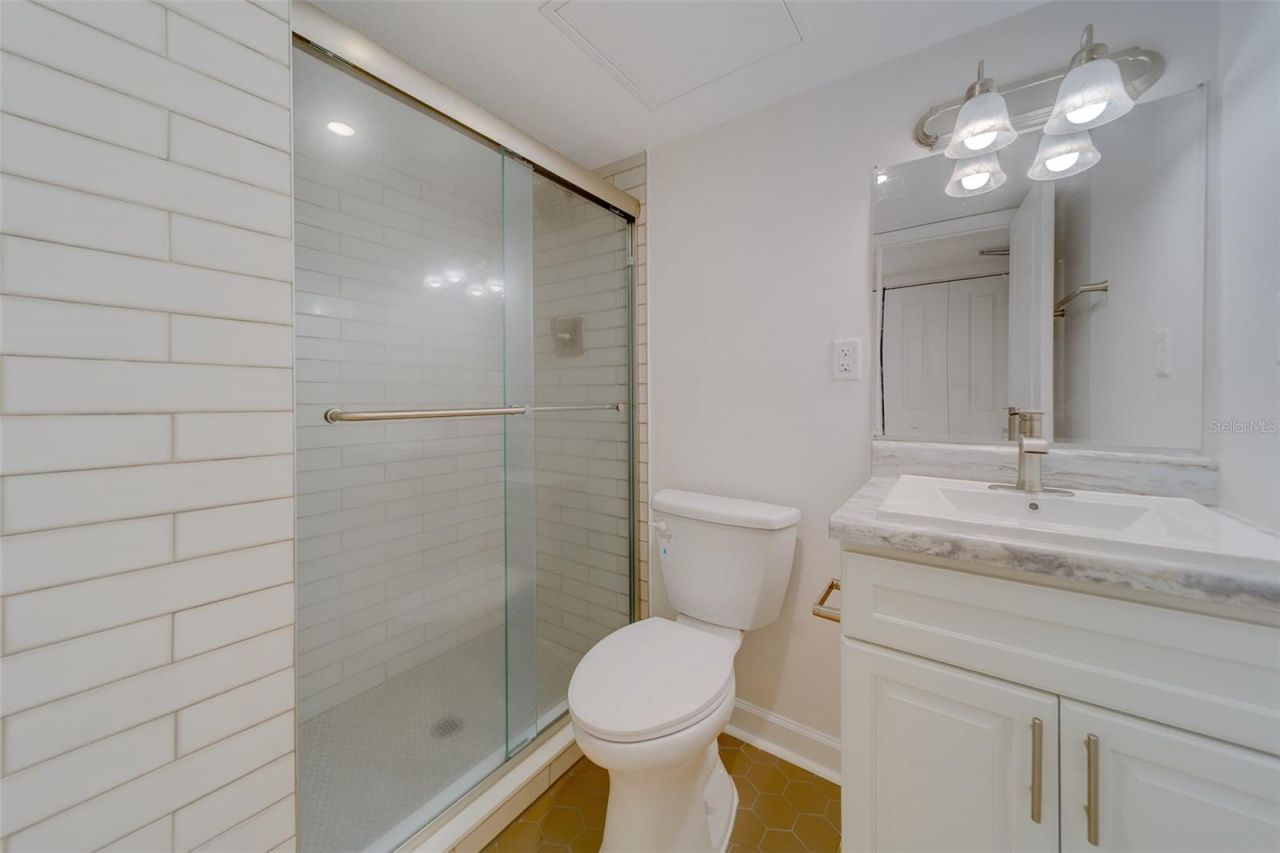 450 S Gulfview Boulevard, Unit 208, Clearwater Beach, FL 33767 Photo