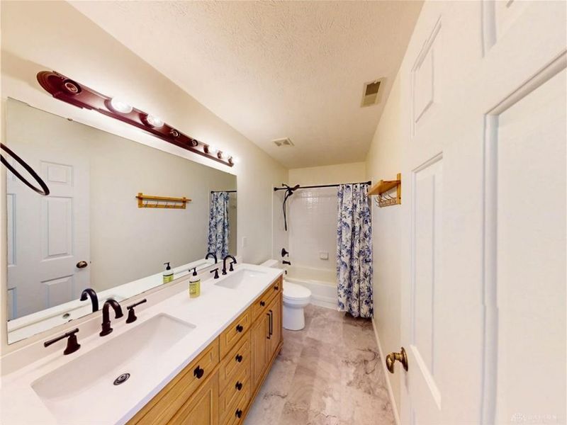 40 Millbrook Court, Springboro, OH 45066 Photo 25