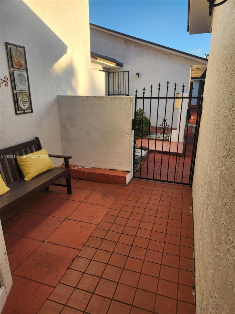 12193 SW 10th St, Unit 2, Miami, FL 33184 Photo