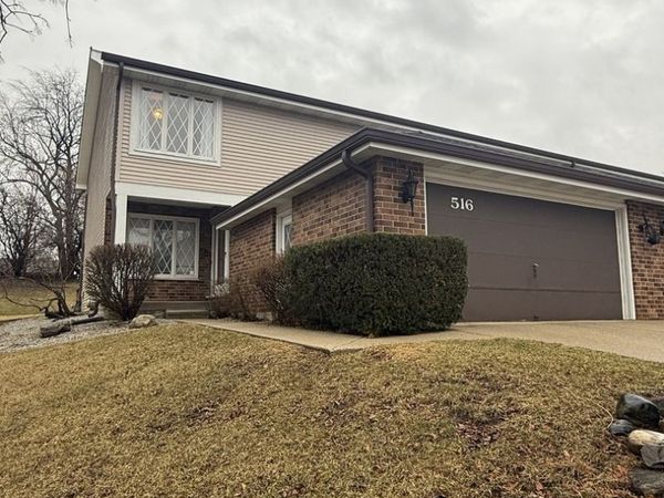 516 N Thornwood Drive, McHenry, IL 60050