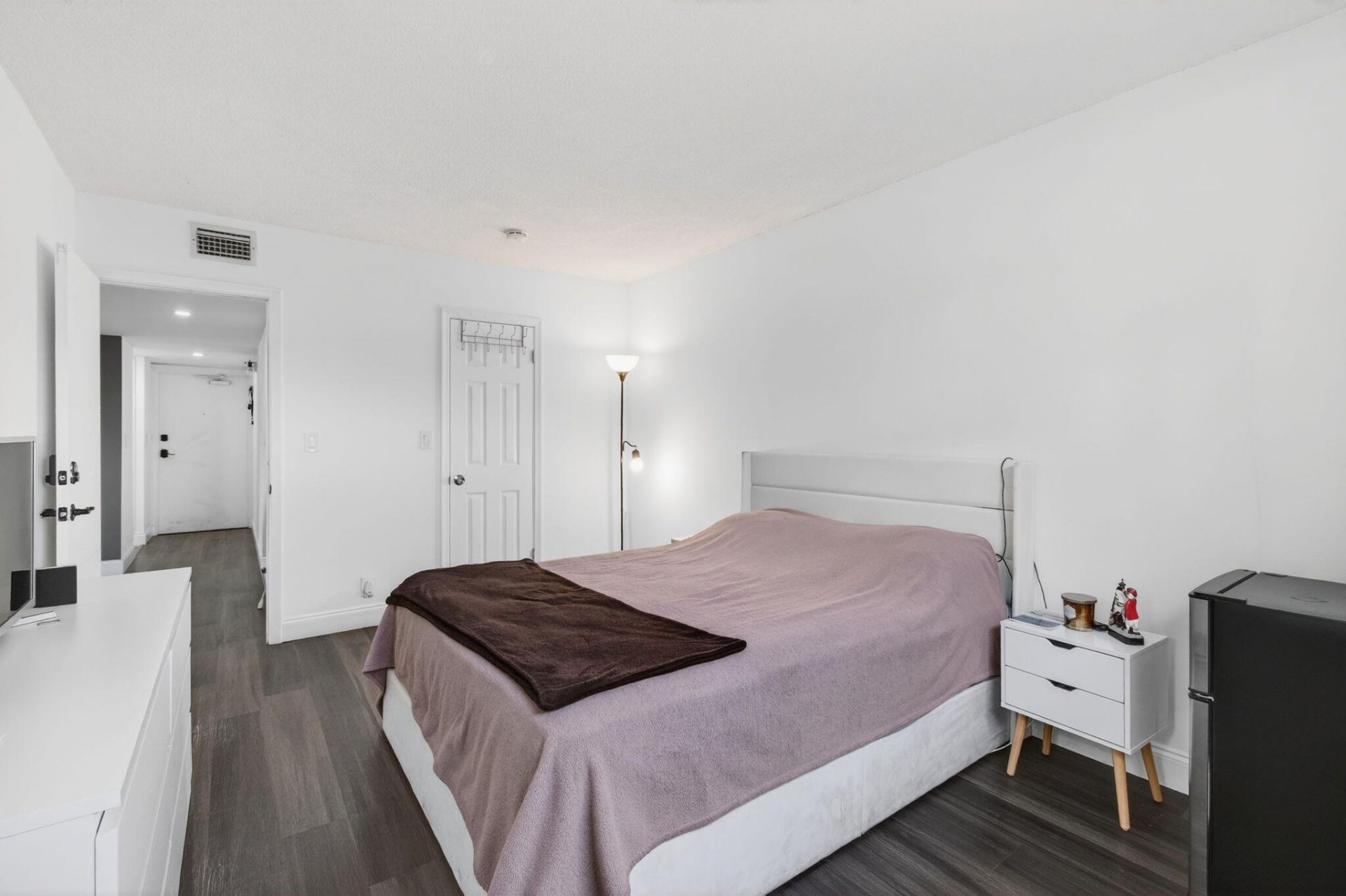 1060 Crystal Lake Drive, Unit 203, Deerfield Beach, FL 33064 Photo