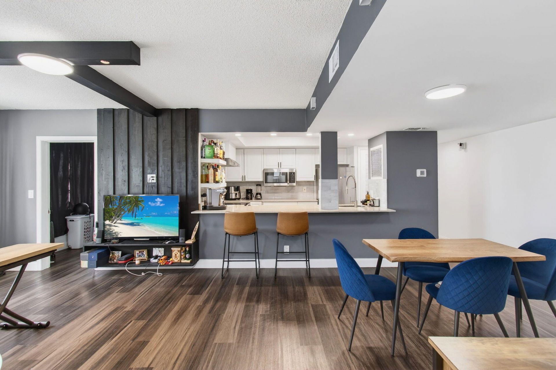 1060 Crystal Lake Drive, Unit 203, Deerfield Beach, FL 33064 Photo