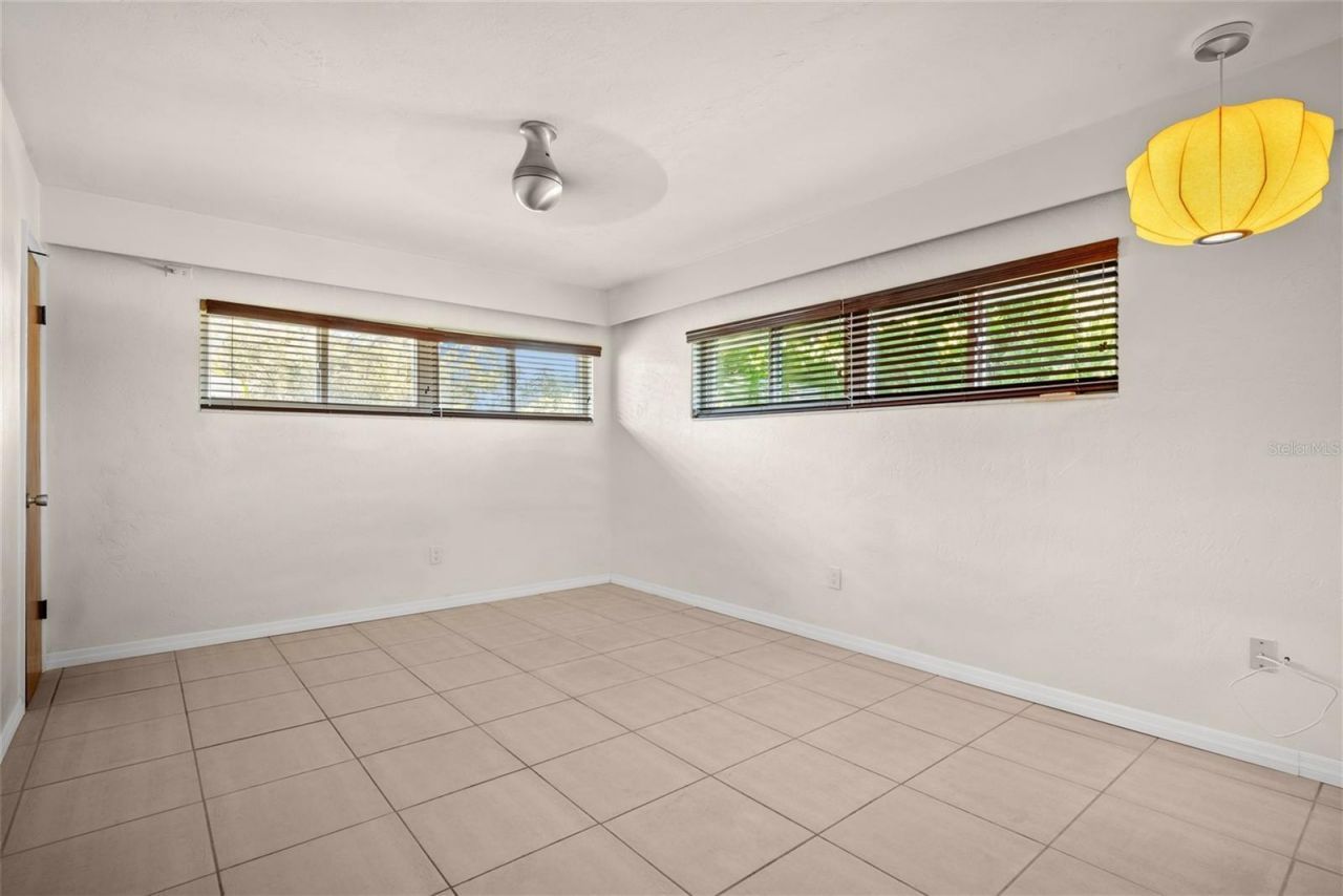 801 Pinellas Point Drive S, Saint Petersburg, FL 33705 Photo