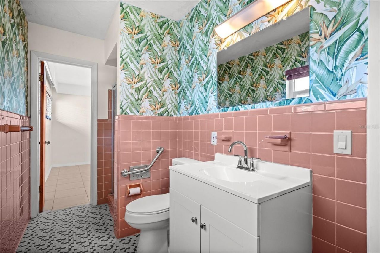 801 Pinellas Point Drive S, Saint Petersburg, FL 33705 Photo