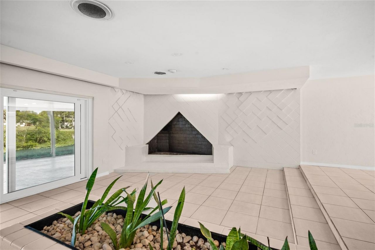 801 Pinellas Point Drive S, Saint Petersburg, FL 33705 Photo