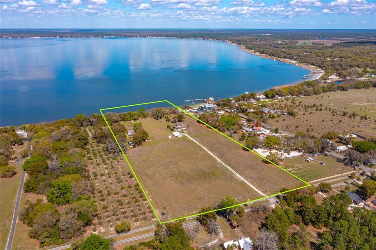 13311 SE Sunset Harbor Road, Weirsdale, FL 32195 Photo