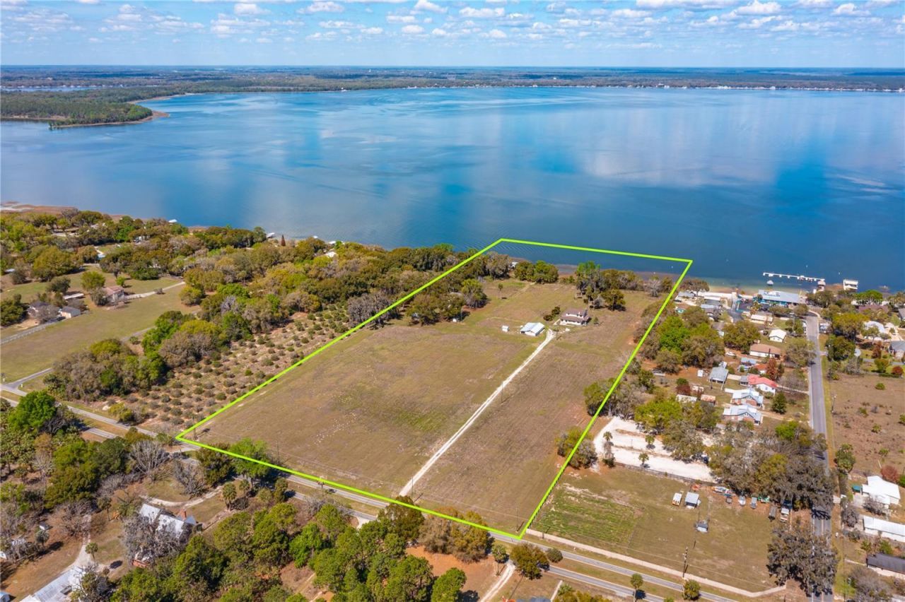 13311 SE Sunset Harbor Road, Weirsdale, FL 32195 Photo