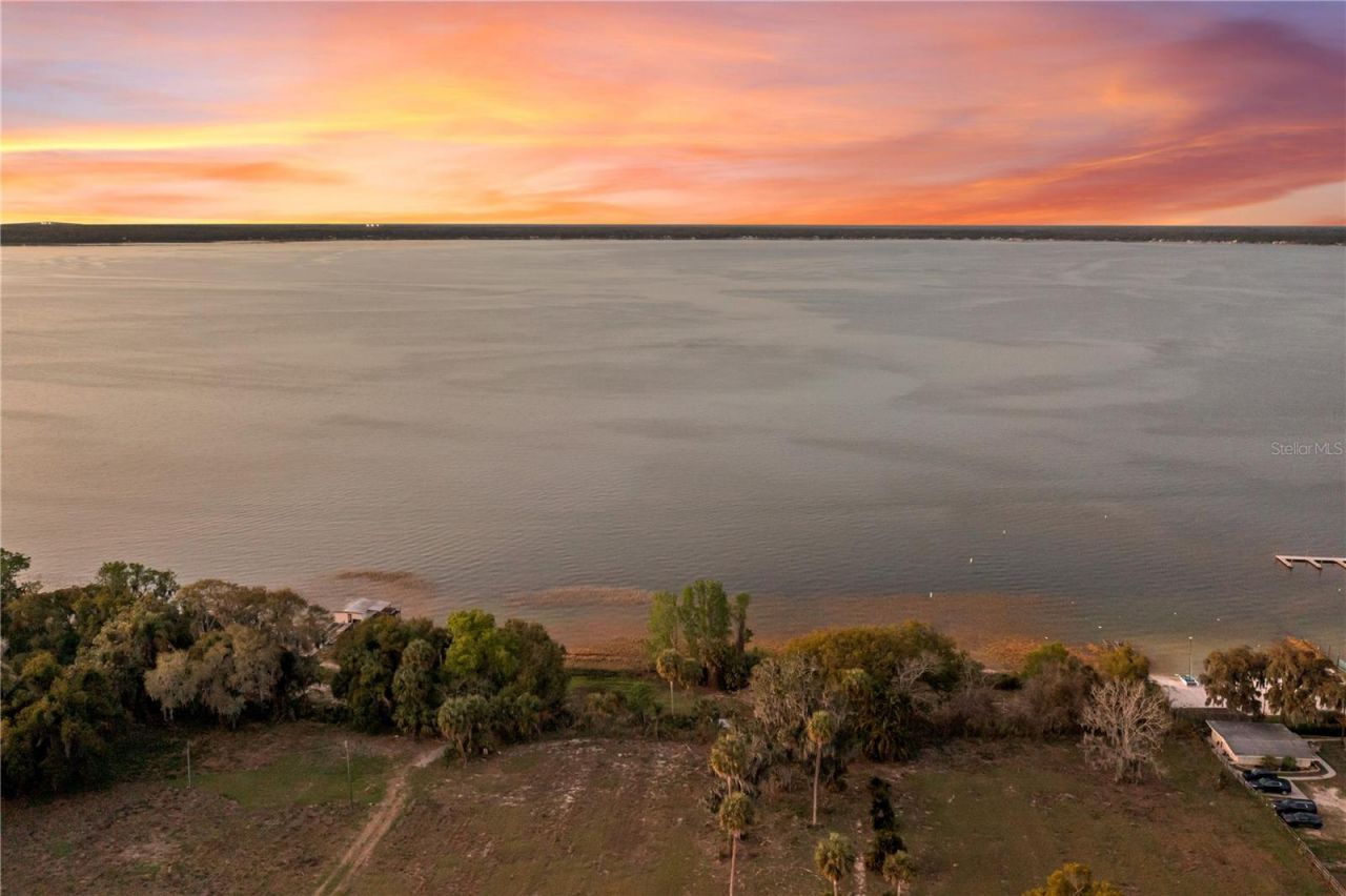 13311 SE Sunset Harbor Road, Weirsdale, FL 32195 Photo