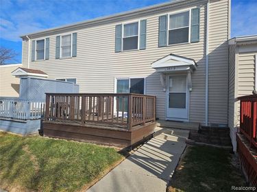 28219 Raleigh Crescent Drive, Chesterfield Twp, MI 48051