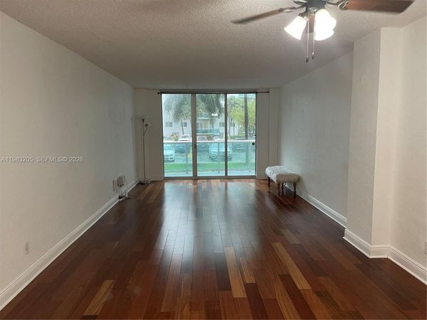 19390 Collins Ave, Unit 122, Sunny Isles Beach, FL 33160