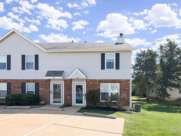 146 Country Trace Ct Court, St Peters, MO 63304
