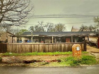 709 Edgeworth Drive, Dallas, TX 75217