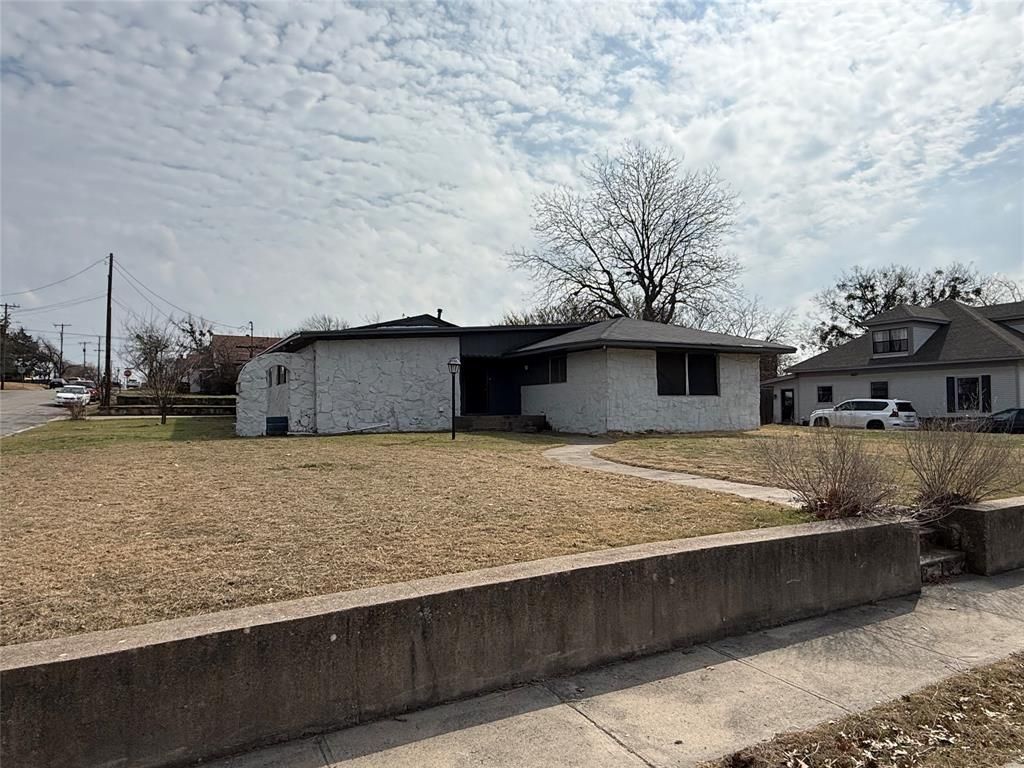 1101 S Trinity Street, Decatur, TX 76234 Main Photo