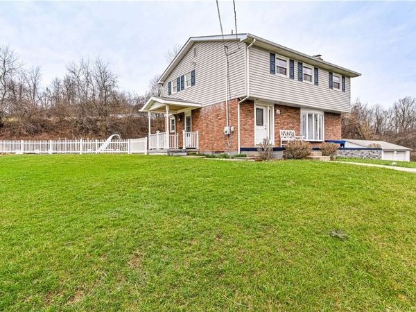 687 Middletown Road, New Stanton, PA 15672