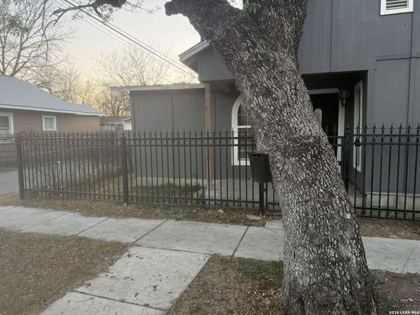 709 S Chupaderas, San Antonio, TX 78207