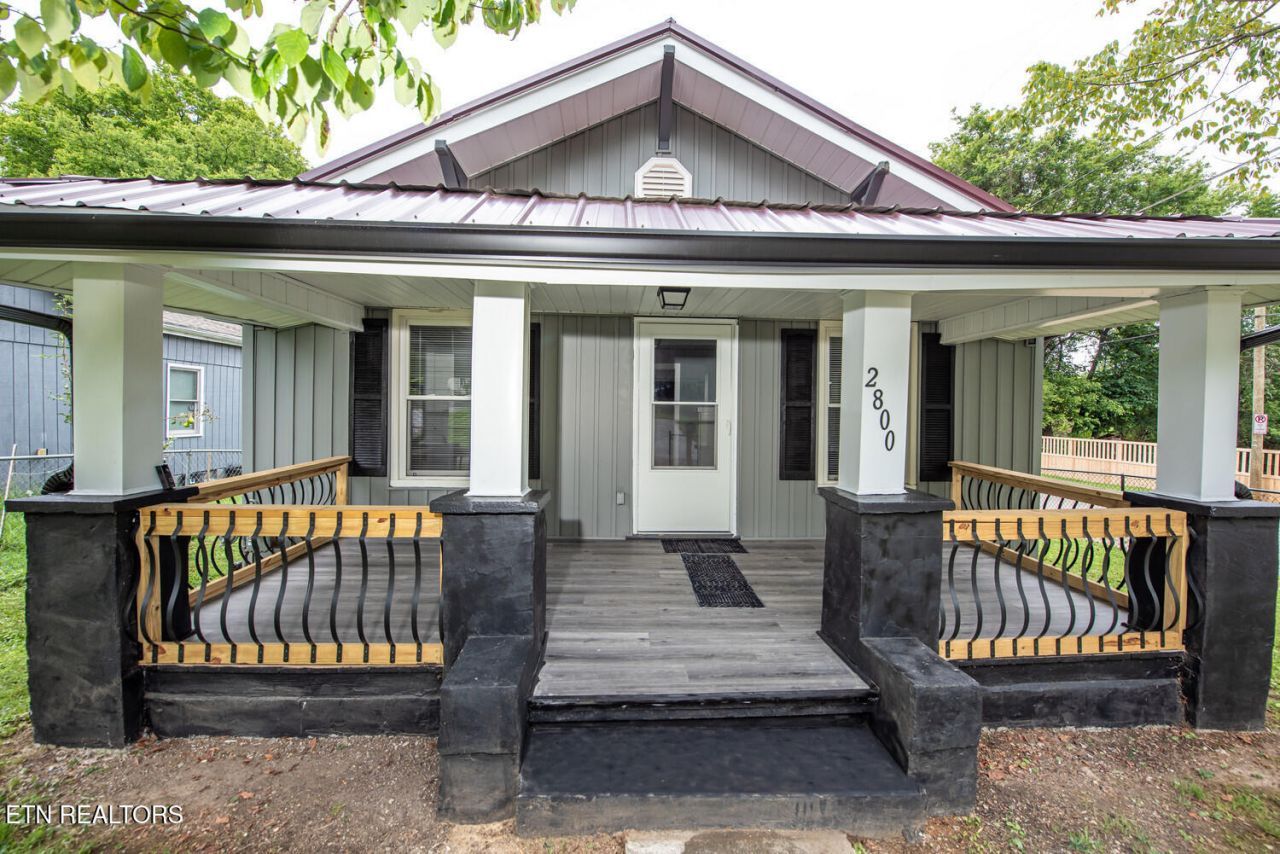 2800 Nichols, Knoxville, TN 37917 Main Photo
