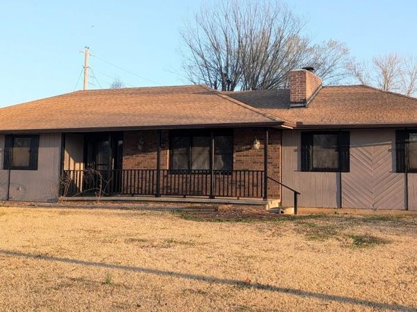 201 W Hospital Road , El Dorado Springs, MO 64744