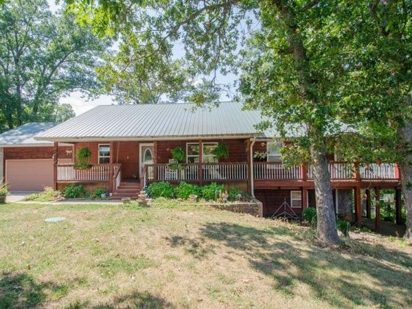 747 Amanda Drive, Clever, MO 65631