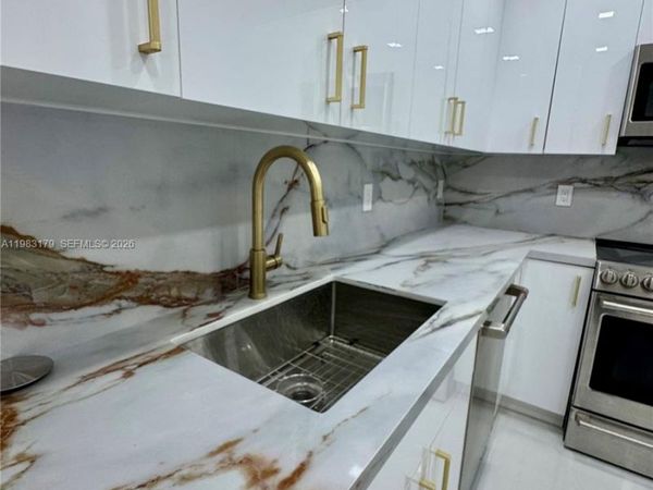 10185 Collins Ave, Unit 606, Bal Harbour, FL 33154