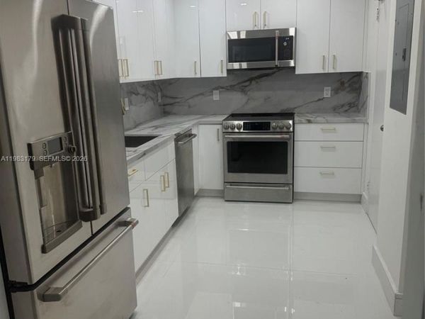 10185 Collins Ave, Unit 606, Bal Harbour, FL 33154