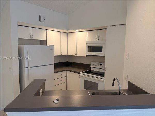 3310 N Pinewalk Dr N, Unit 1833, Margate, FL 33063