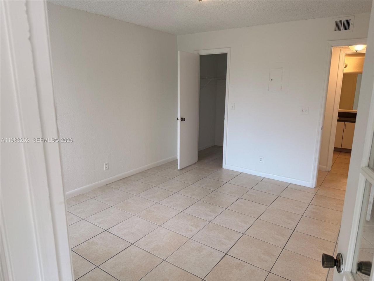 3310 N Pinewalk Dr N, Unit 1833, Margate, FL 33063 Photo