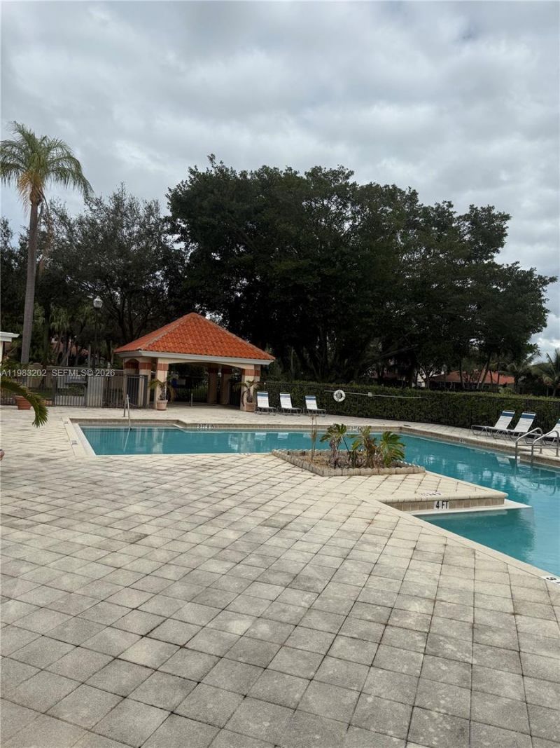 3310 N Pinewalk Dr N, Unit 1833, Margate, FL 33063 Photo