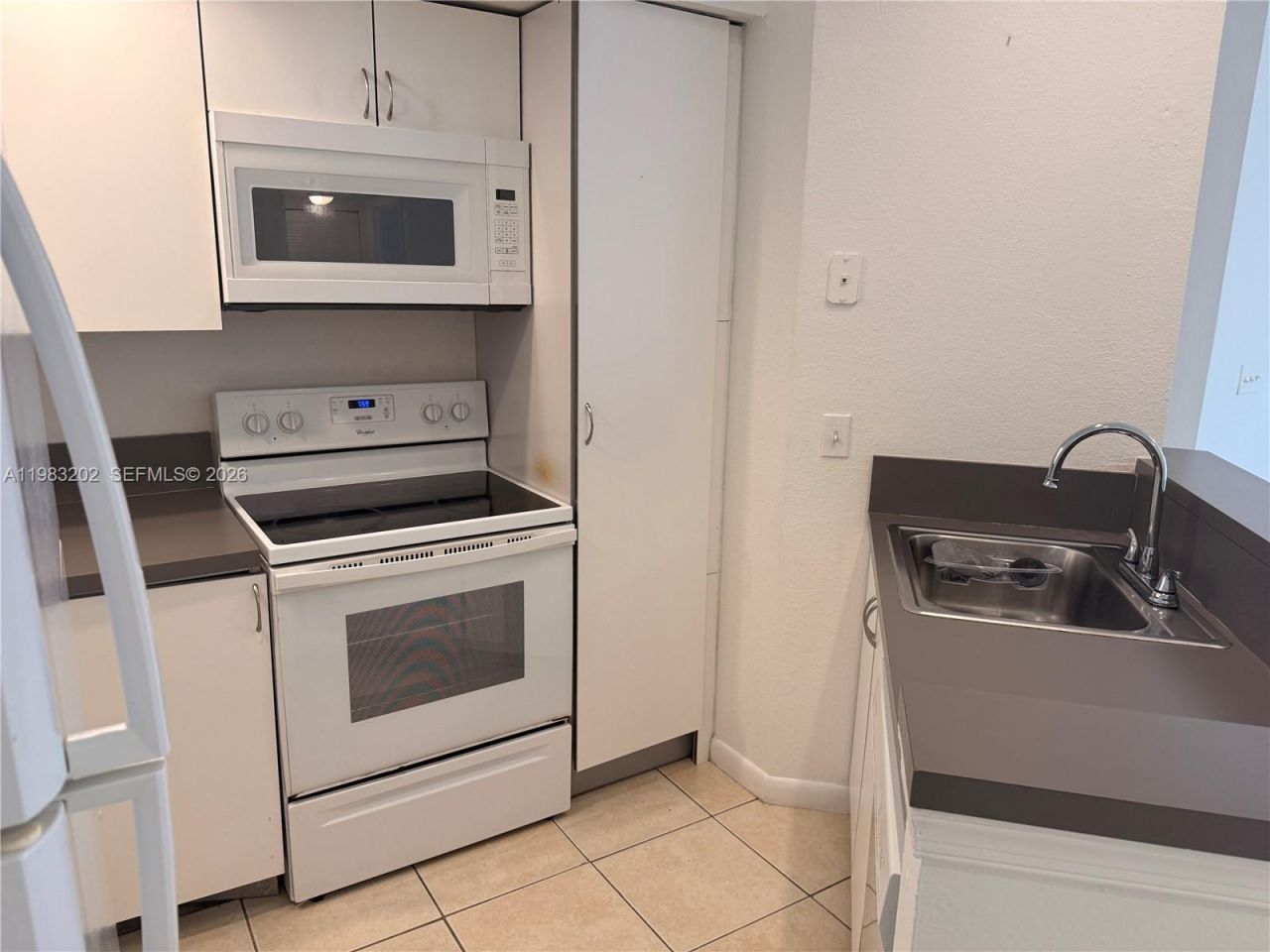 3310 N Pinewalk Dr N, Unit 1833, Margate, FL 33063 Photo