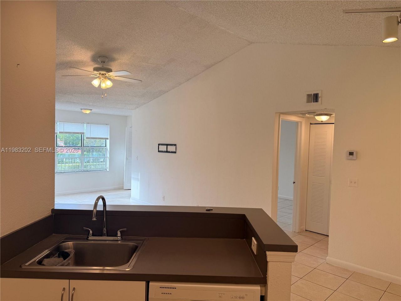 3310 N Pinewalk Dr N, Unit 1833, Margate, FL 33063 Photo