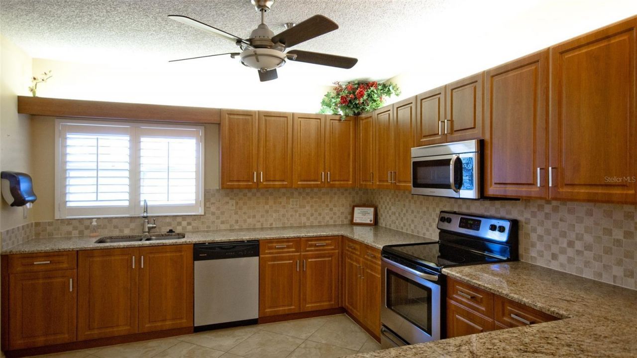 4460 Fairways Boulevard, Unit 102, Bradenton, FL 34209 Photo