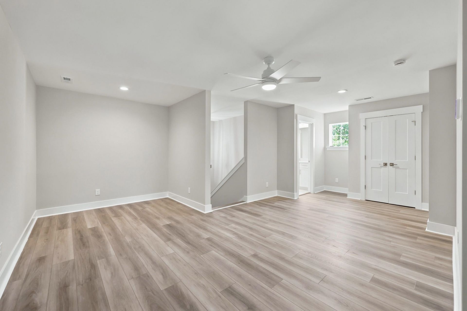 2012 Spring Valley Ct. Photo 24