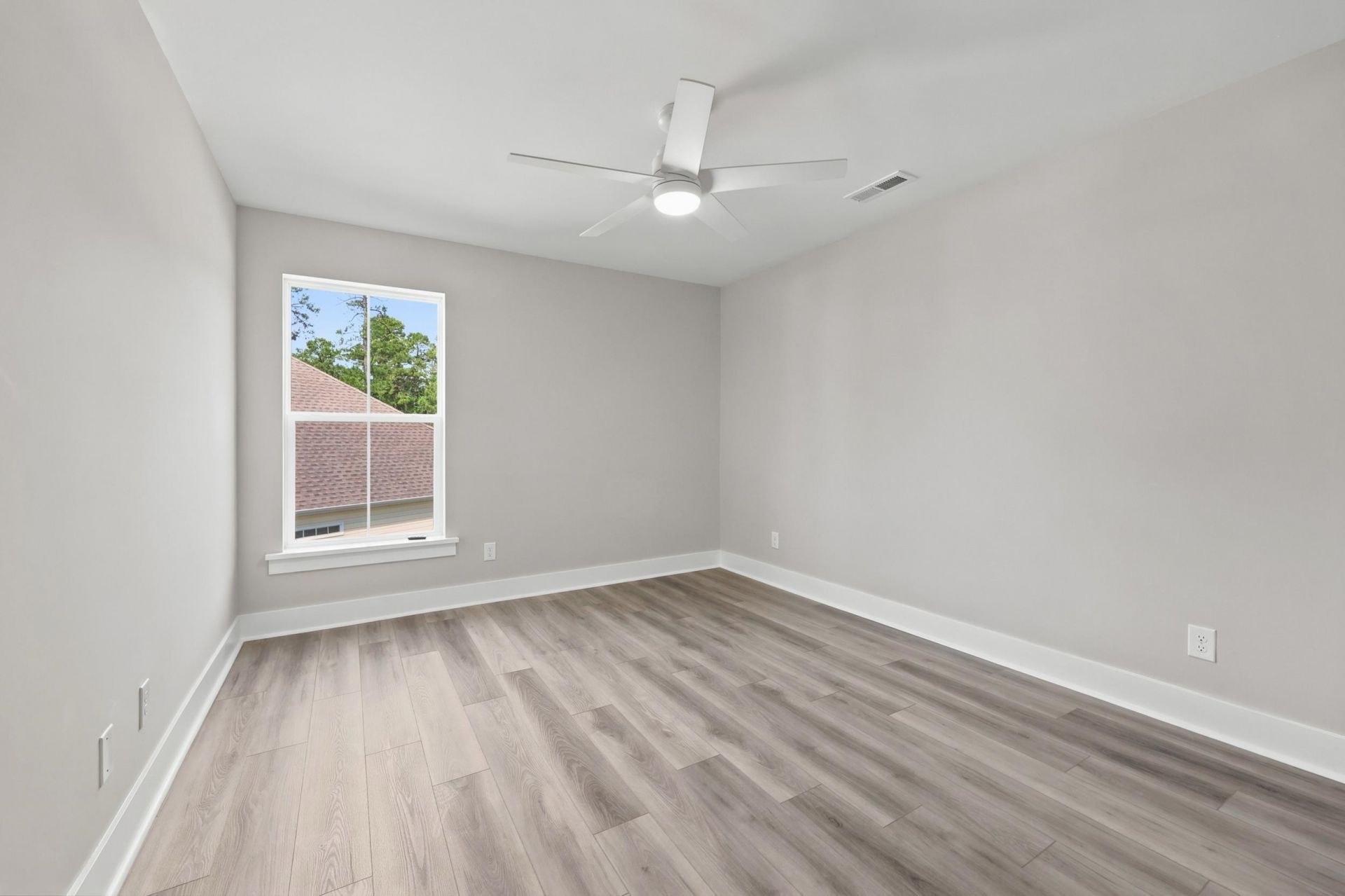 2012 Spring Valley Ct. Photo 28